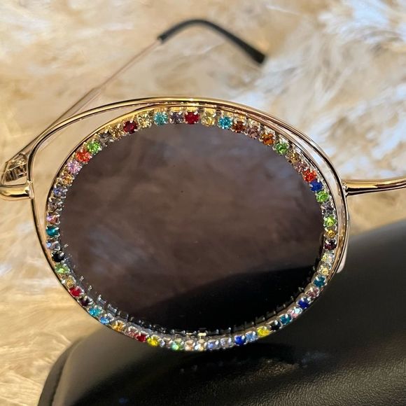 Accessories - Sunglasses w colorful stones